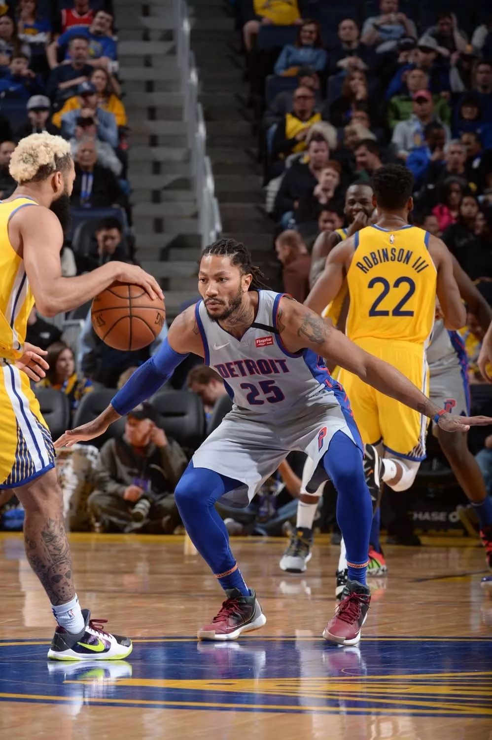 一是完善反 一是完善反